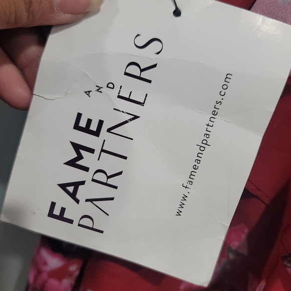 Fame & Partners Burgundy Red Floral flowy Tiered asymmetrical maxi dress 6 Small - Picture 5 of 15